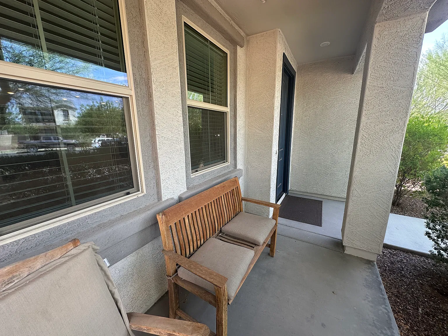 3 bed, 2.5 bath, 1867 sqft, $2,200 — Photo 2