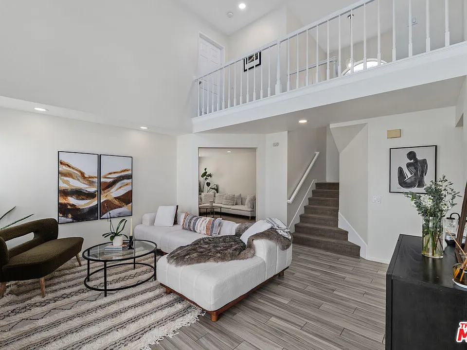 24672 Calle Largo