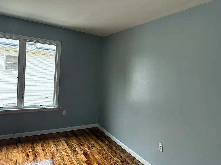 715 Mack Pl #2 — Photo 8