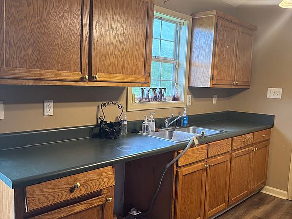 3rd image of 112 Wilder Way