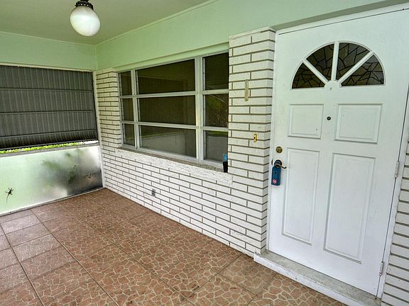 4th image of 3514 NE Barbara Dr
