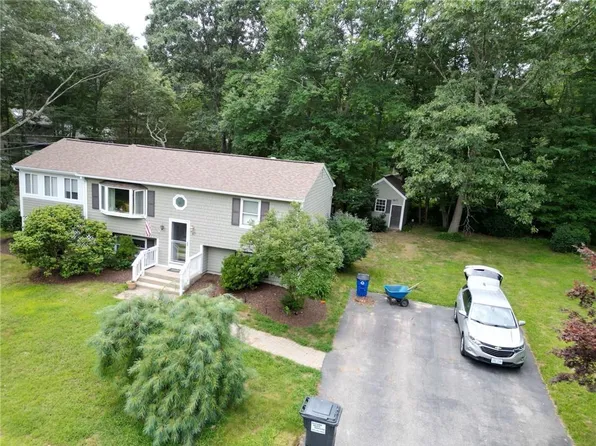47 Pinoak Dr, Exeter, RI 02822