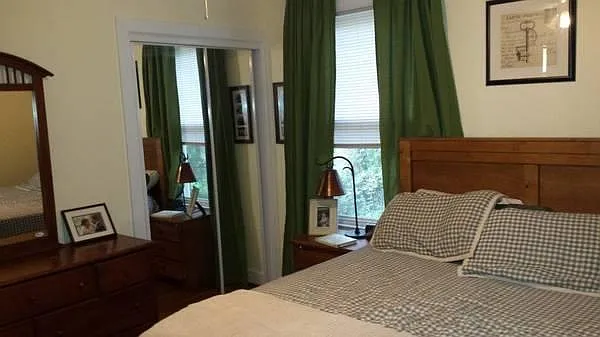 2408 Glendale Ave — Photo 9