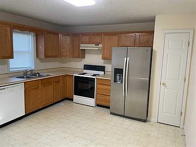3rd image of 305 7th Ave