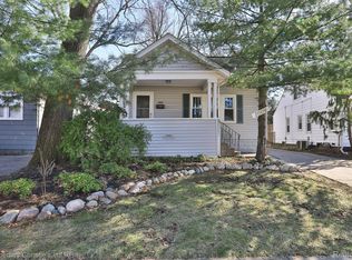 1009 Catalpa Dr, Royal Oak, MI