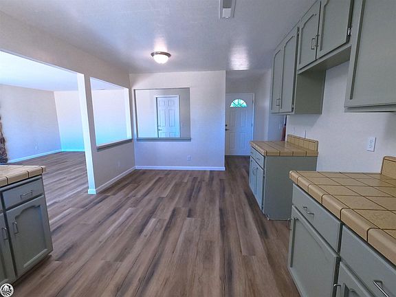 5th image of 19211 Sunrise Dr