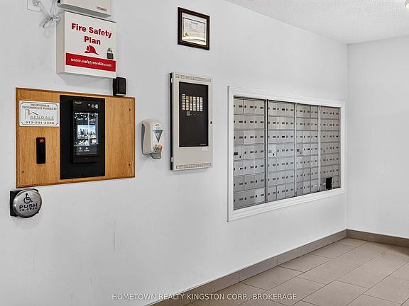 4th image of 566 Armstrong Rd #201