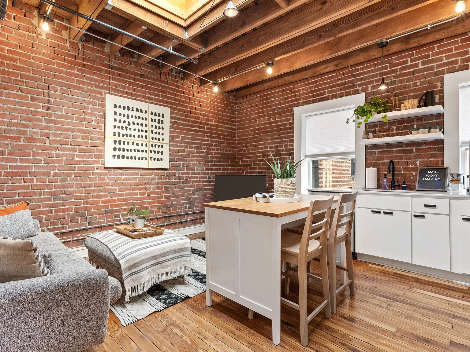 1 bed, 567 sqft, $1,700 — Photo 1