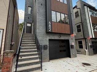 682 N 7th St #2, Newark, NJ 07107