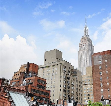 2nd image of 288 Lexington Ave APT 5H