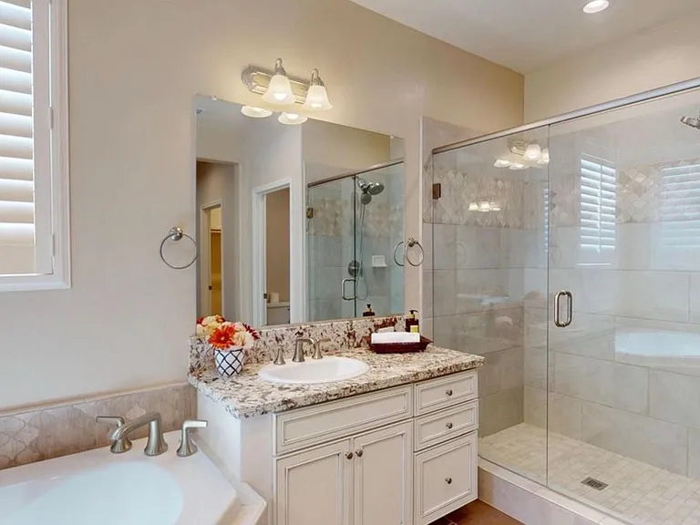 1821 W Corvina Ave — Photo 20