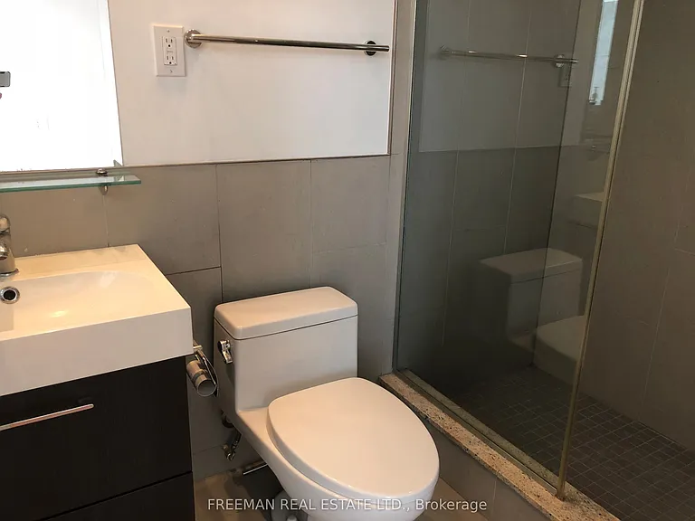 1022 Gerrard St E #2 — Photo 12