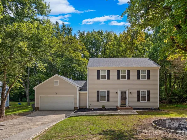 2006 Killarney Pl, Charlotte, NC 28262