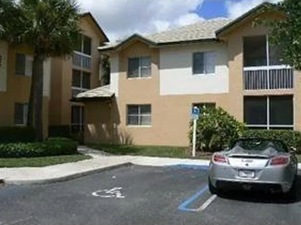9933 Westview Dr, Pompano Beach, FL