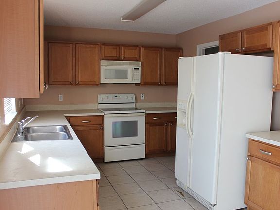 3rd image of 1869 Vale Dr