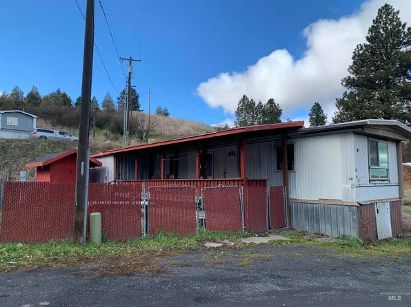 2280 Old Pullman Rd Trailer 30, Moscow, ID 83843