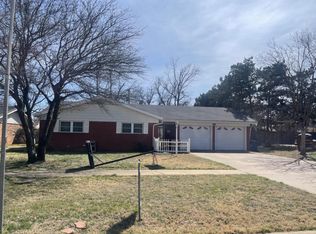 2613 W 17th St, Plainview, TX 79072