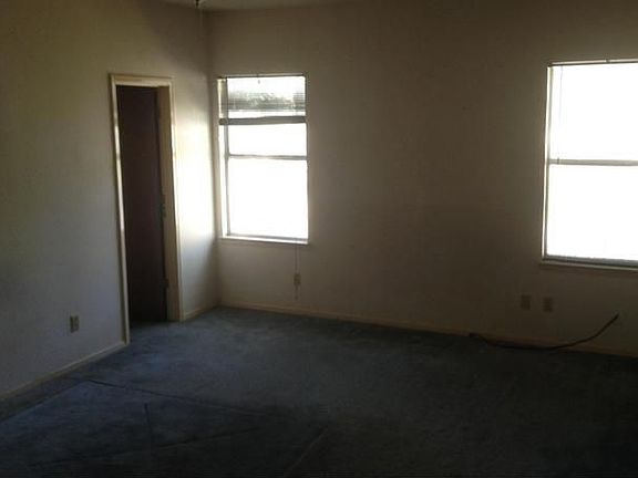 2nd image of 1529 Dawn Dr N