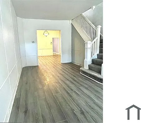 2828 Ellicott Dr — Photo 2