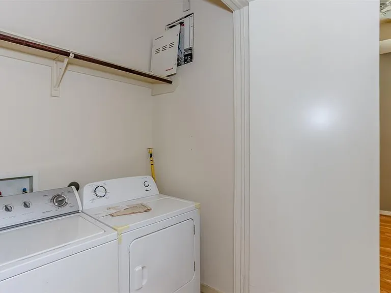 4030 Center St — Photo 22