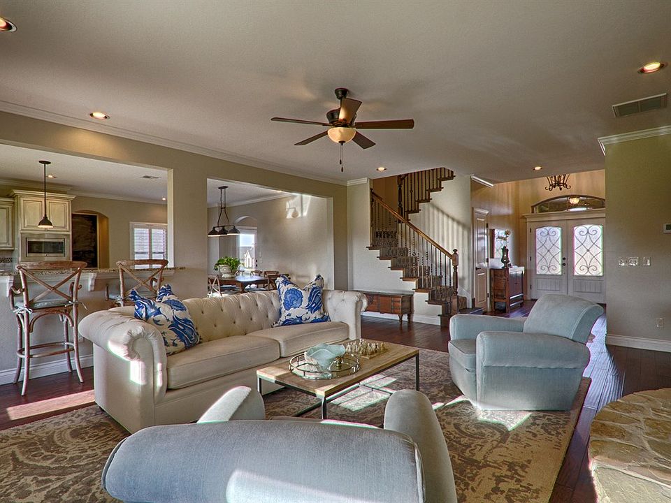 1st image of 15601 Colonia Bella Dr