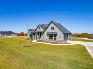 212 Basalt Ln, Azle, TX 76020