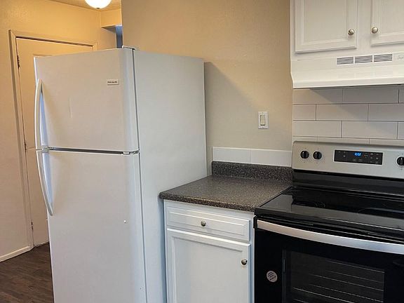 5th image of 11104 Senac Pl NE APT 1