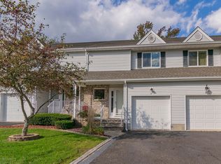13 Forest Garden Dr, Matawan, NJ 07747