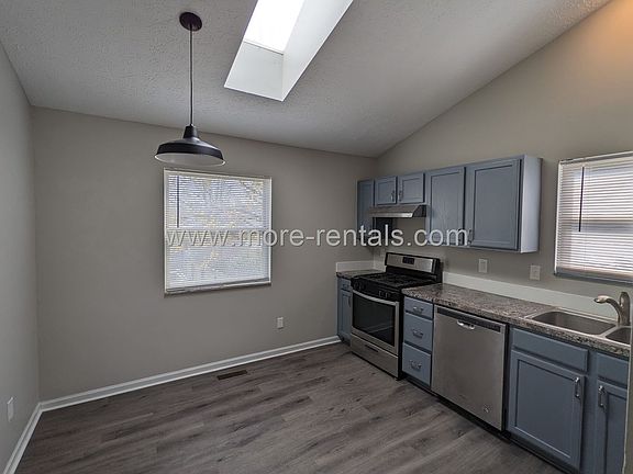 3rd image of 7273 Havencroft Dr