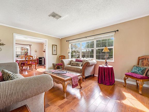 4th image of 3041 Brandywine Dr