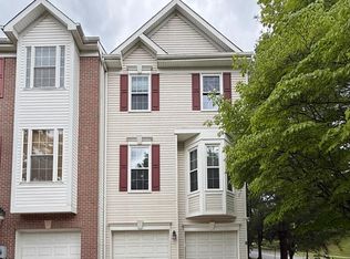 8 Diamond Hill Ct, Germantown, MD 20874
