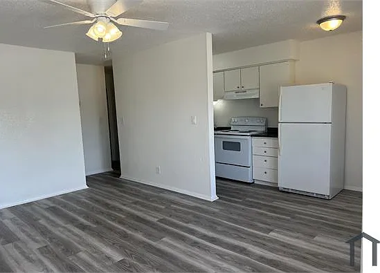 1215 E 63rd St #D — Photo 1