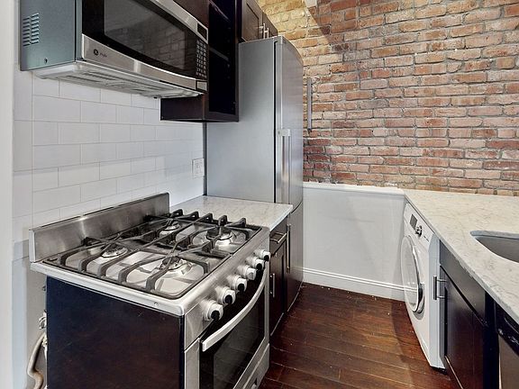 3rd image of 333 E 9th St APT 6