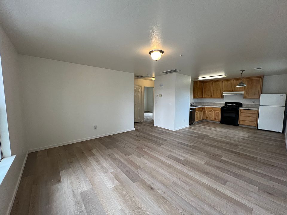 1st image of 1177 N Ferger Ave