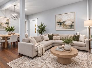 69 Park Dr APT 8, Boston, MA 02215