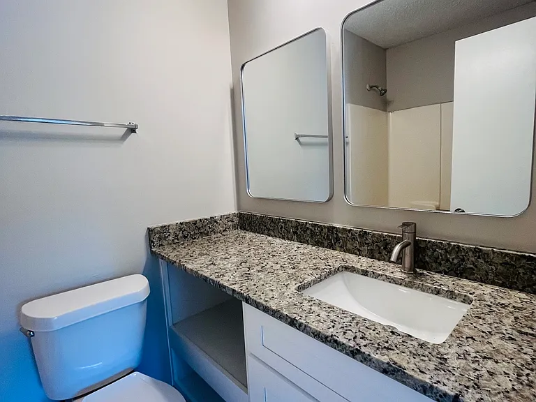 6505 Bannor Ln — Photo 8