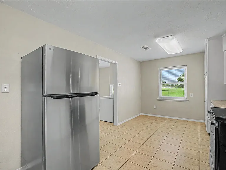 827 Pickney Ave — Photo 16