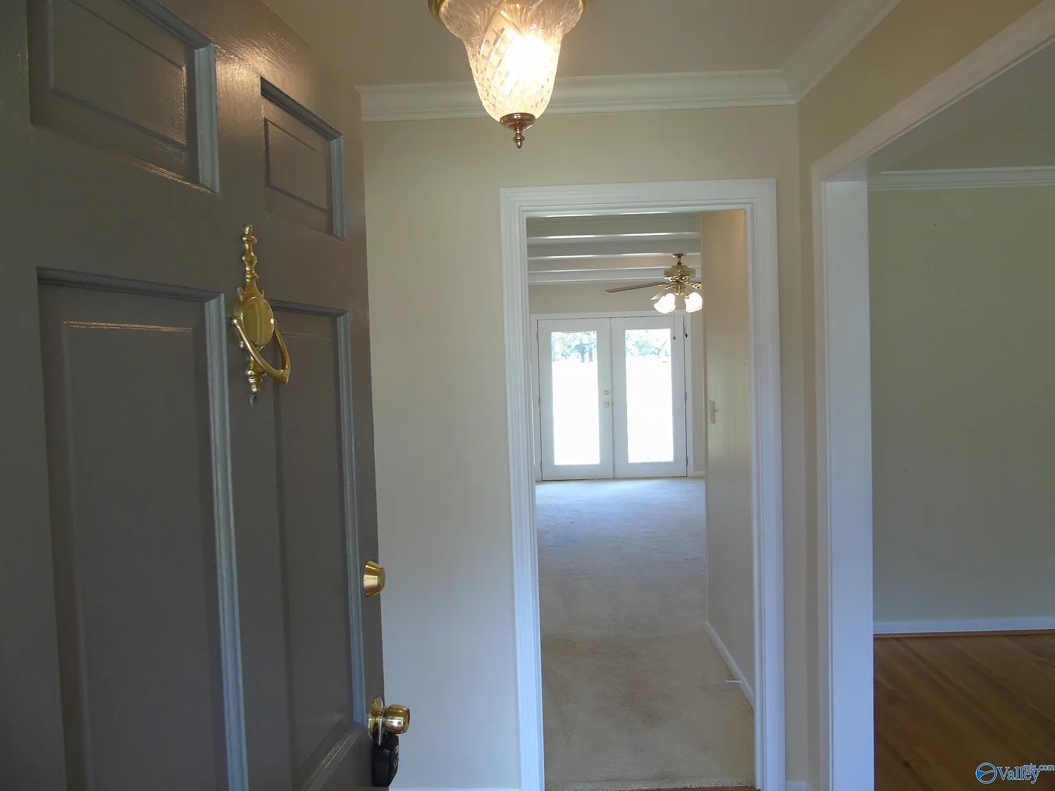 4 bed, 3.0 bath, 2168 sqft, $2,400 — Photo 4