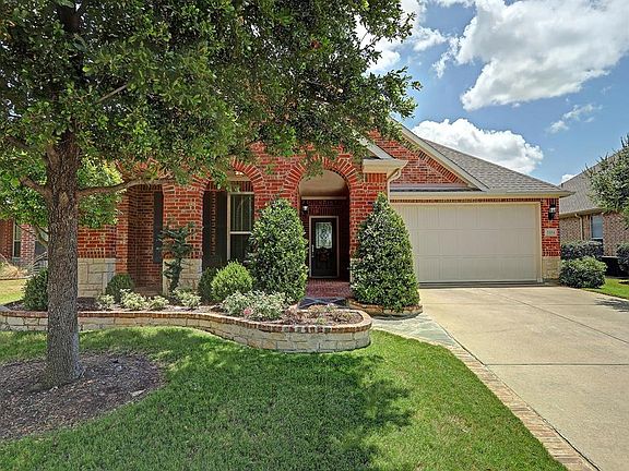2nd image of 7334 Saint Petersburg Dr