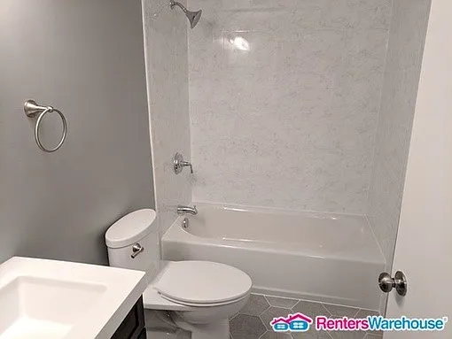 10732 Lester St — Photo 7