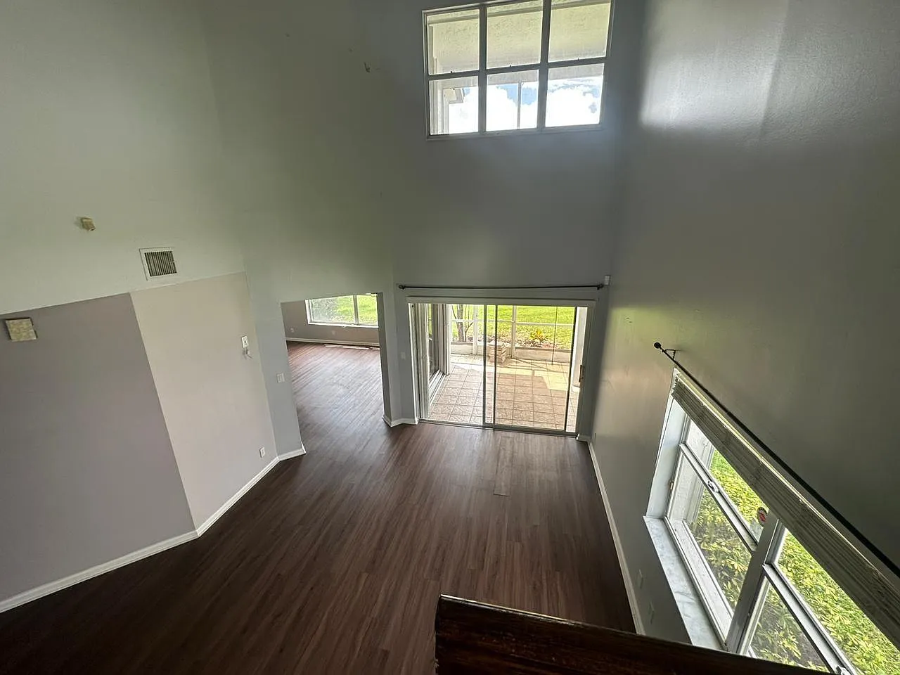 3 bed, 2.5 bath, 1884 sqft, $3,200 — Photo 2
