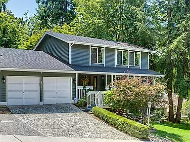 6 bed, 3300 sqft, $4,400 — Photo 2