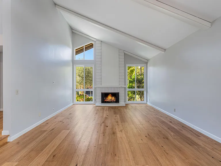 1316 Avenida De Cortez — Photo 9