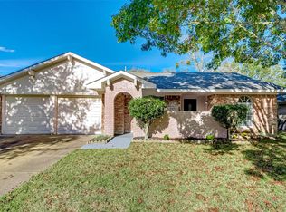 11418 Dorrance Ln, Meadows Place, TX 77477