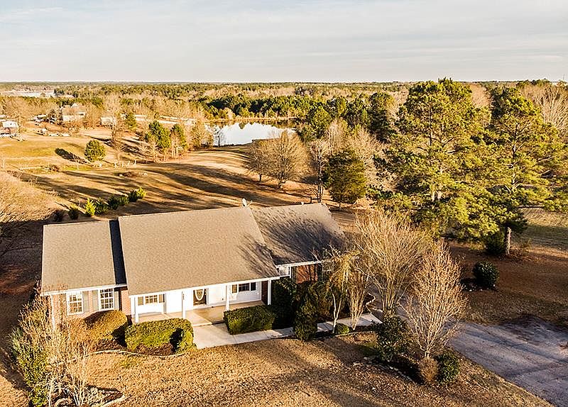 1st image of 101 Stonewood Dr