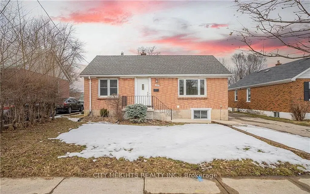 2 bed, $2,000 — Photo 1