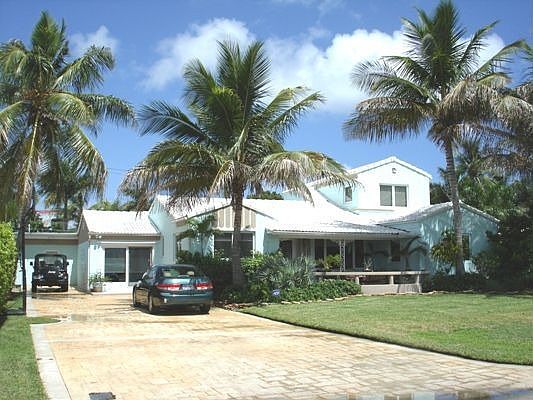 1st image of 725 N Southlake Dr