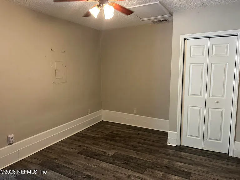 2120 Blair Rd S — Photo 10