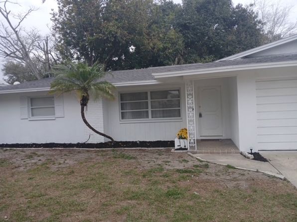 1367 Chesterfield Dr