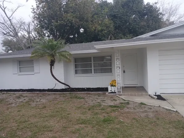 1367 Chesterfield Dr, Clearwater, FL 33756